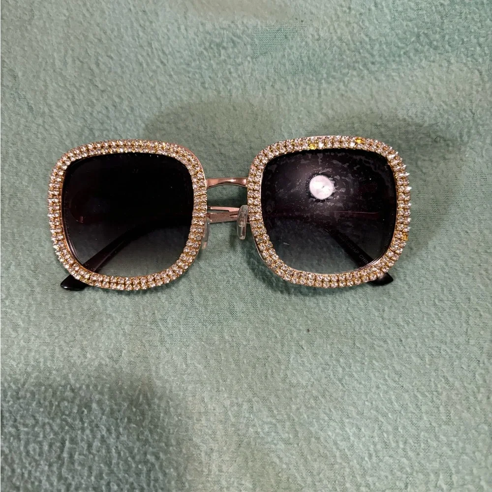 Square Oversized Sunglasses with Diamond Stud Decorated Lens Women's Black/Gold